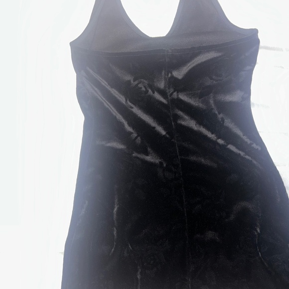 Vintage Black Velvet Halter Mini Dress – Rose Pattern - Picture 3 of 5